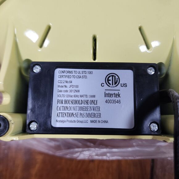 Nostalgia Electrics Cake Pop Bakery Kit Donut Hole Maker - Picture 7 of 7